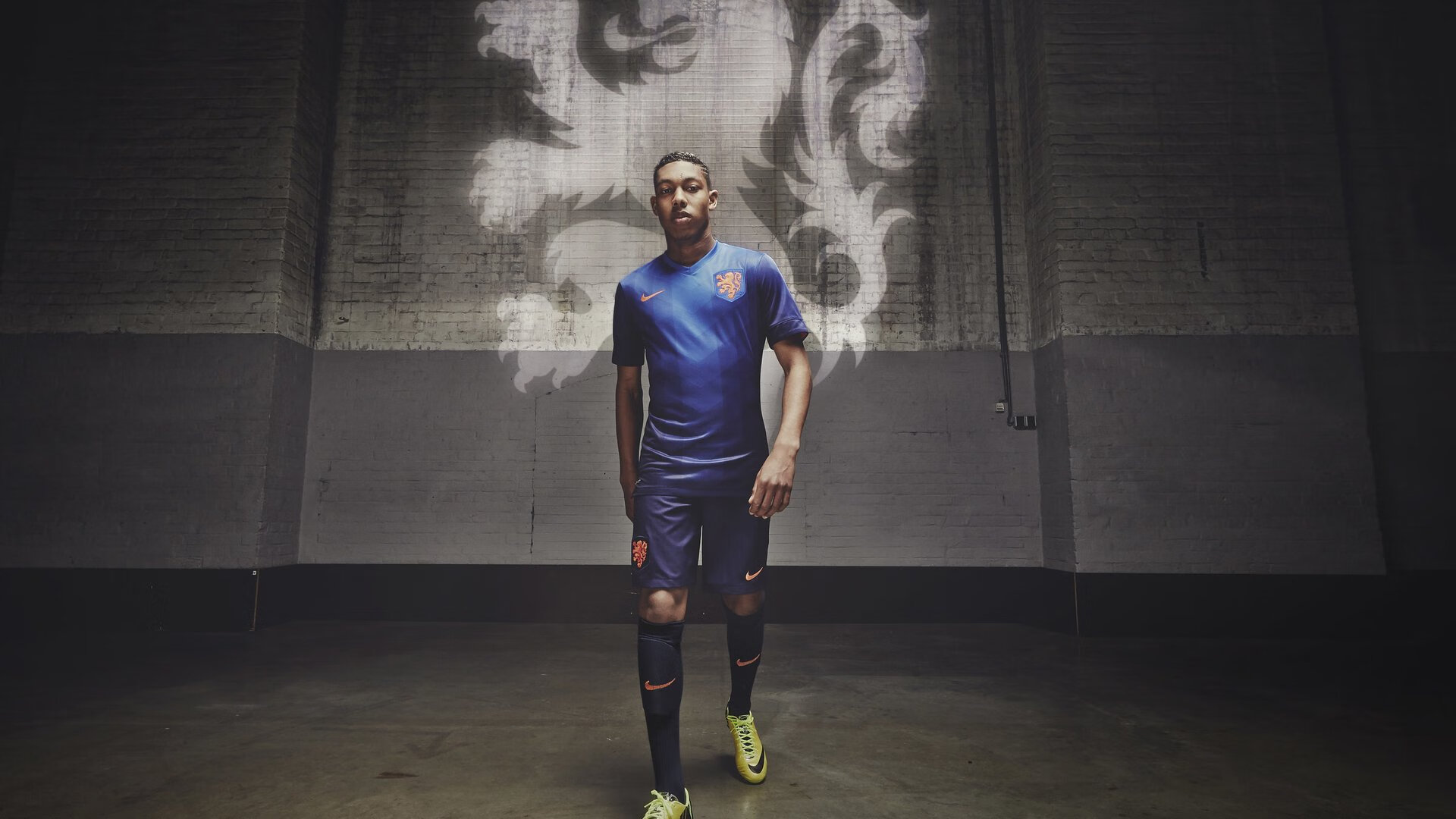 “帕布罗·马特拉的防守智慧与出色技术，塑造阿根廷美洲狮队未来”