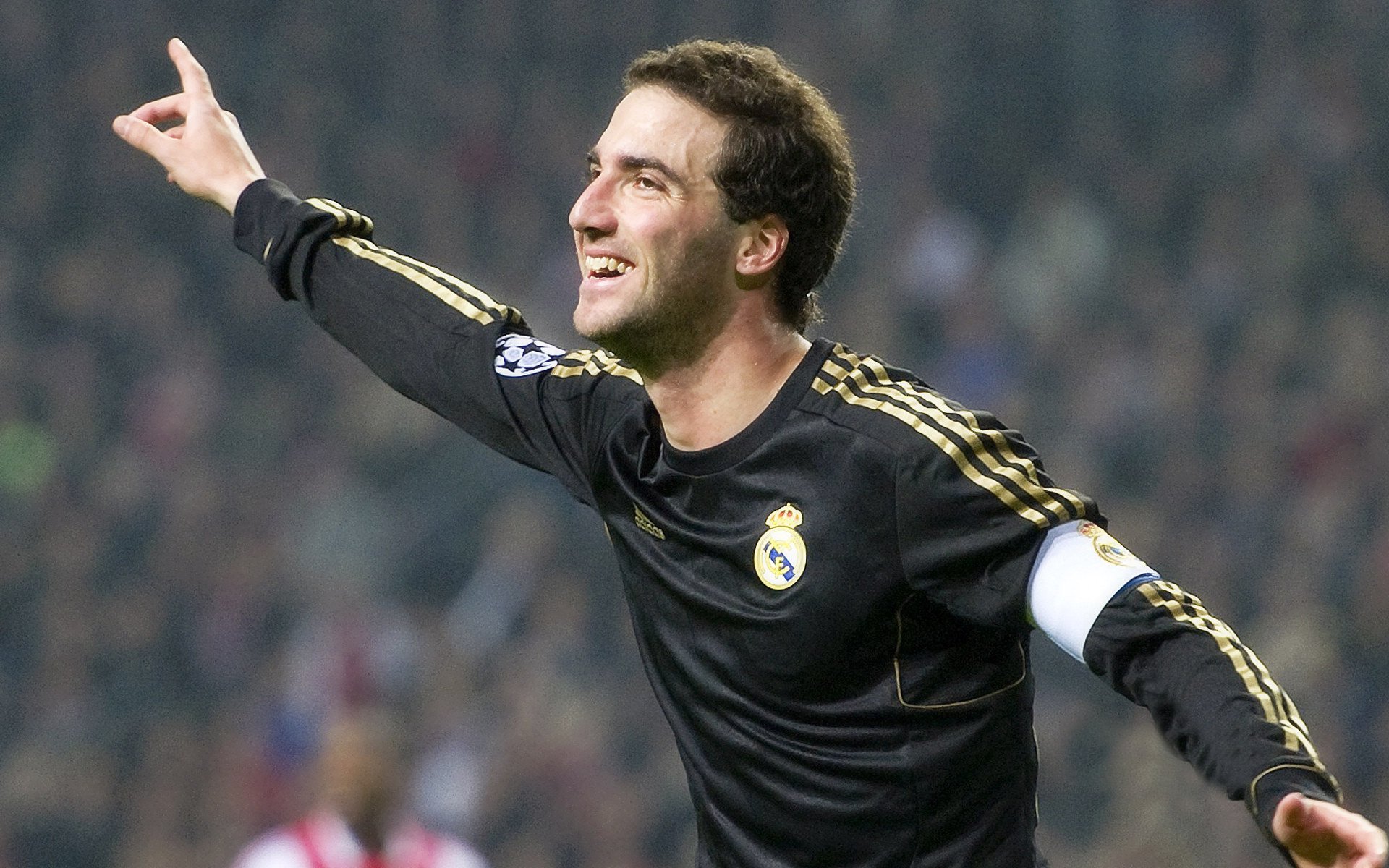 德国希望之星梅尔滕斯挑战长距离极限